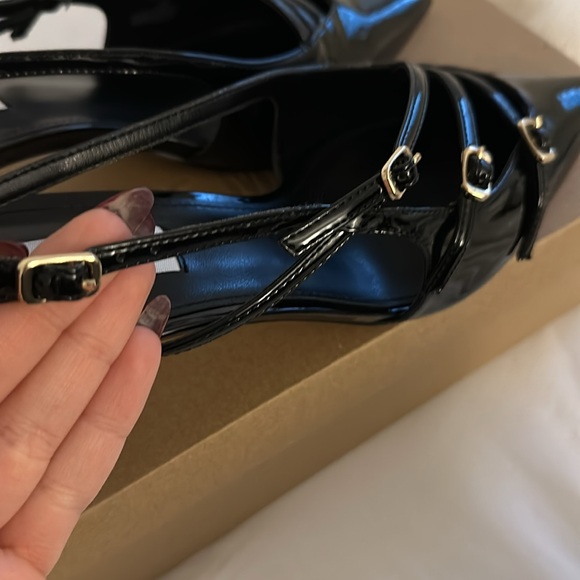 Size 8.5 Steve Madden black kitten heels! - Picture 4 of 4